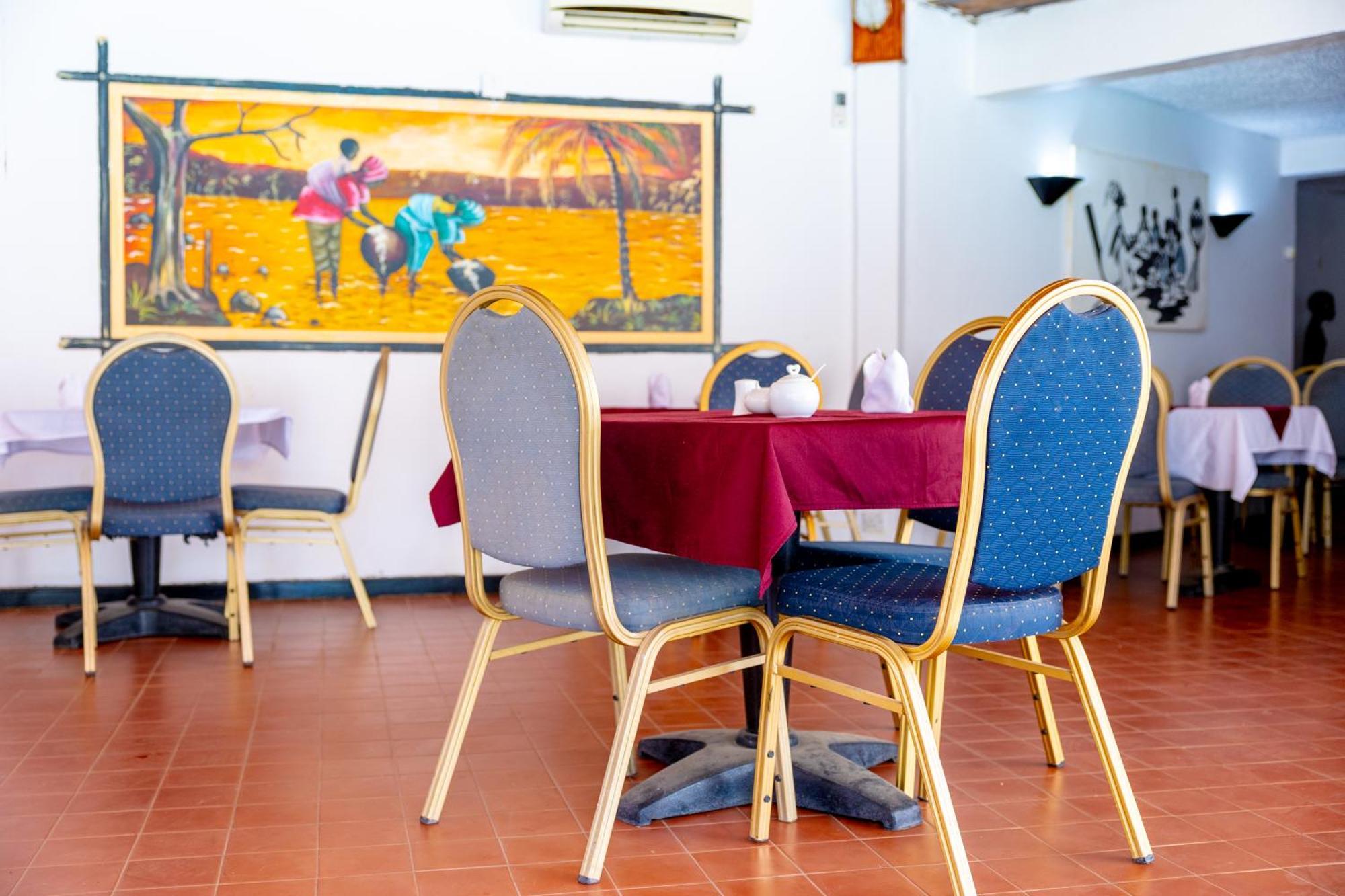 Sarges Hotel Serrekunda Εξωτερικό φωτογραφία